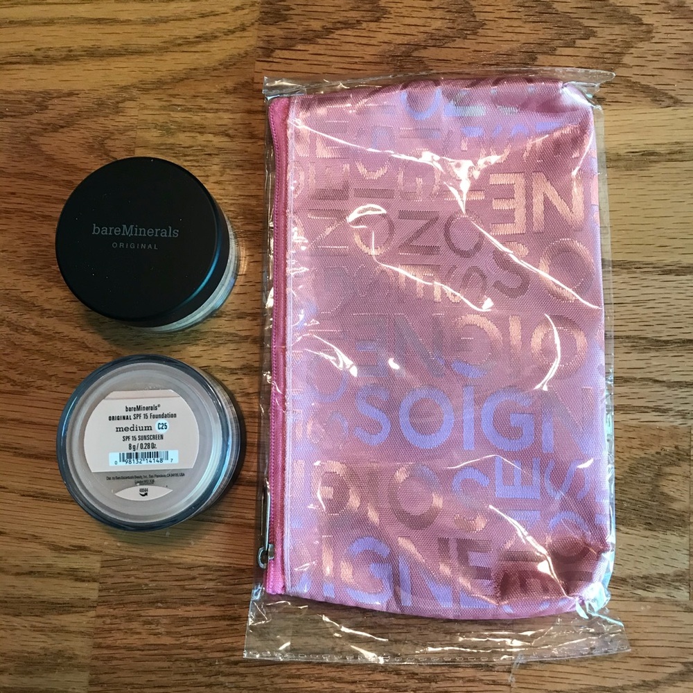 NWT BareMinerals Medium Foundation SPF 15 & Bag